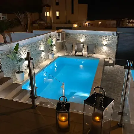 아파트 Luxury House Atlantico Private Heated Pool 아데제