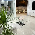 Luxury House Atlantico Private Heated Pool Апартаменти