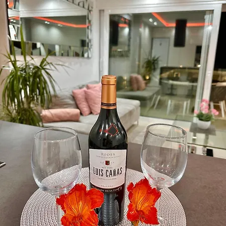 Luxury House Atlantico Private Heated Pool شقة